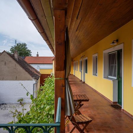 Ubytovani Kroupa Dolní Dunajovice Buitenkant foto