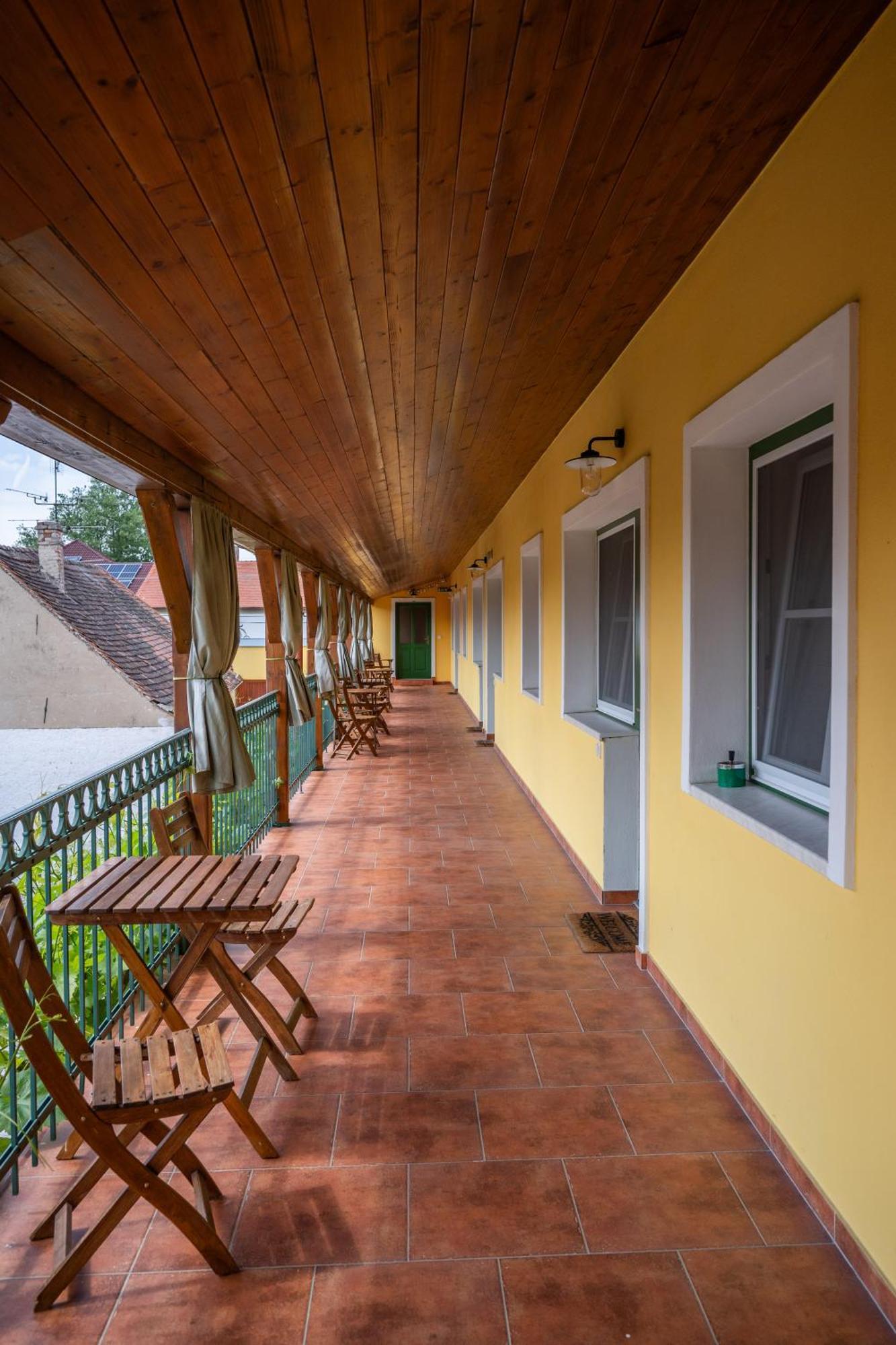Ubytovani Kroupa Dolní Dunajovice Buitenkant foto