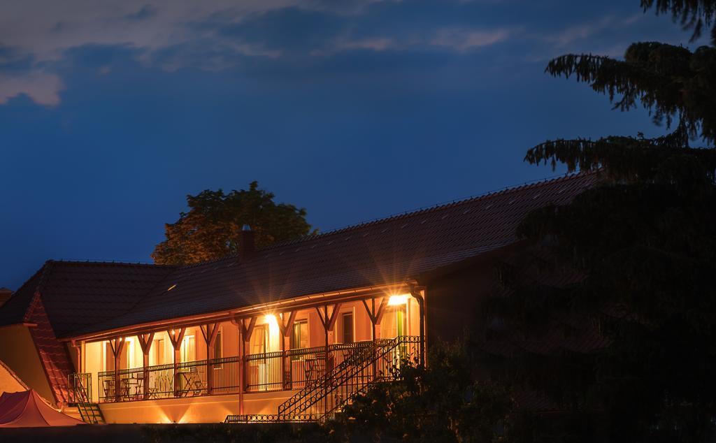Ubytovani Kroupa Dolní Dunajovice Buitenkant foto